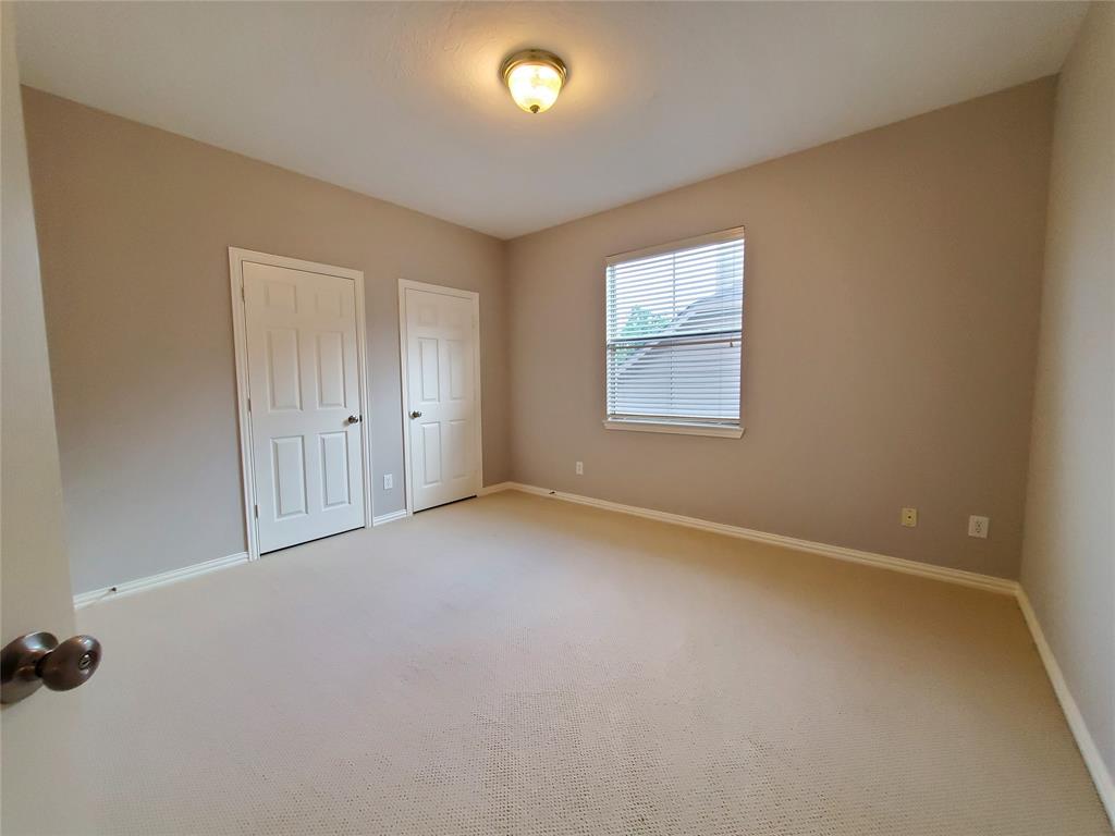 5439 Emerald Pointe Lane, Sugar Land, Texas image 30