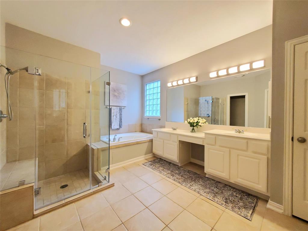 5439 Emerald Pointe Lane, Sugar Land, Texas image 22