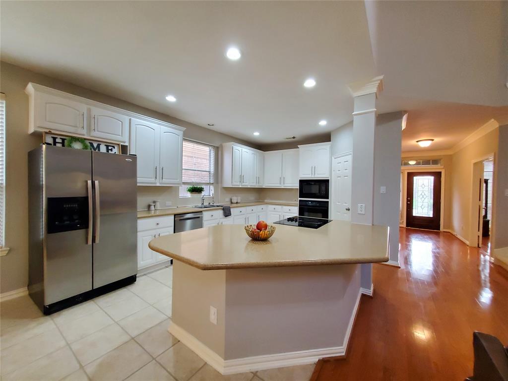 5439 Emerald Pointe Lane, Sugar Land, Texas image 17