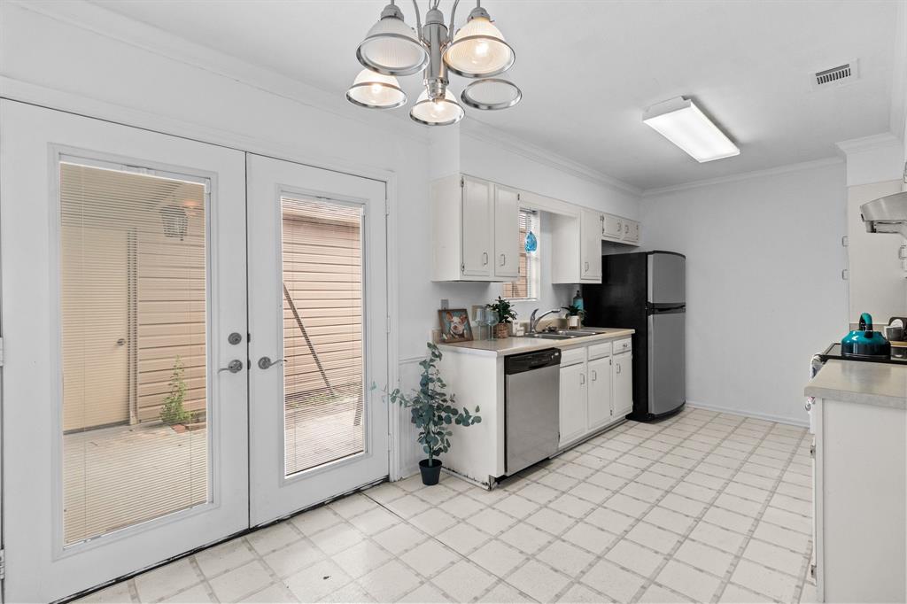 1023 Sunmeadow Drive, Beaumont, Texas image 7