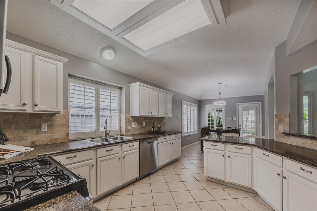property-search 3 1610 Medway Drive