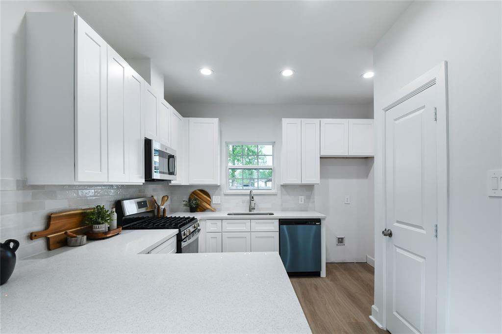 7213 W Knoll Street, Houston, Texas image 10