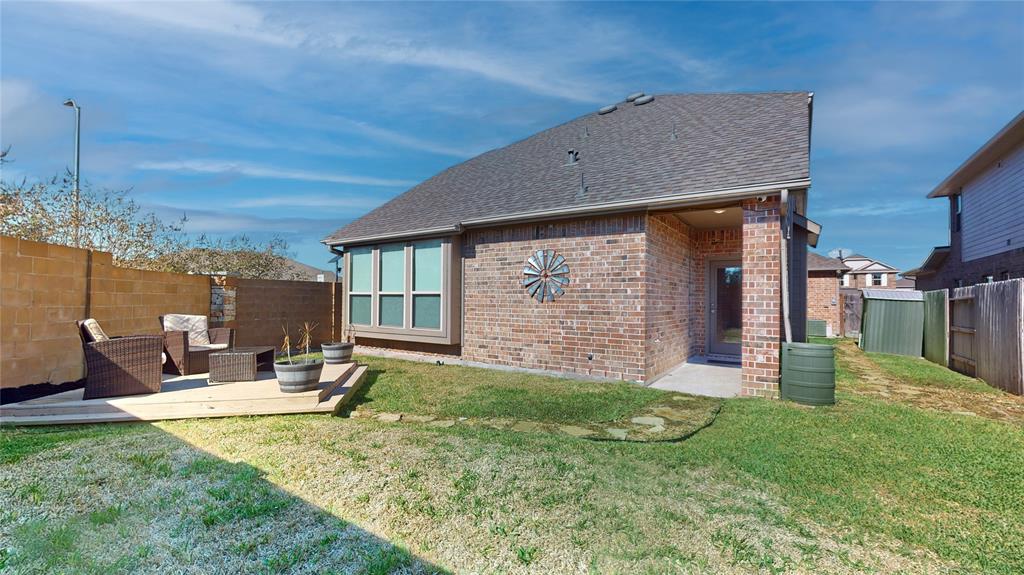 32927 Silver Meadow Way, Fulshear, Texas image 33