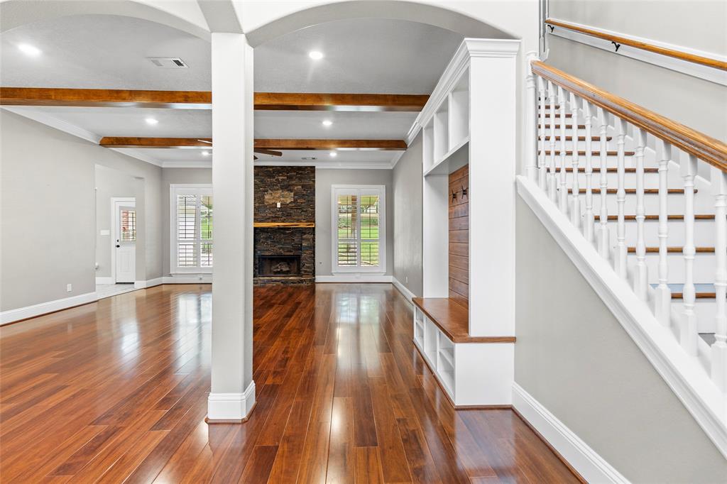 300 Broadmoor Drive, Huntsville, Texas image 4