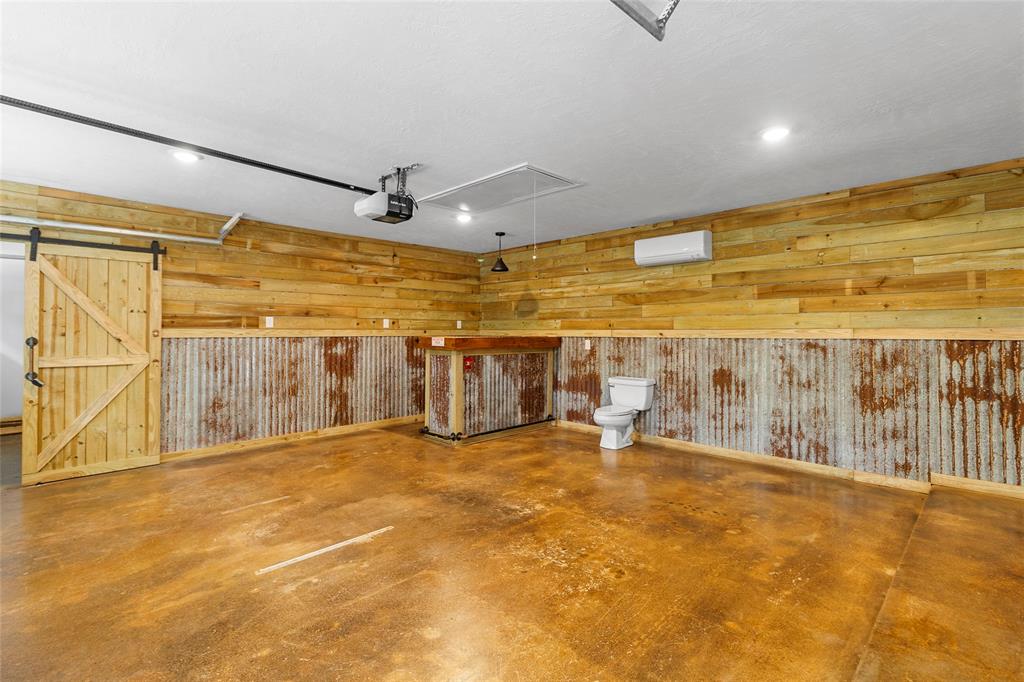 300 Broadmoor Drive, Huntsville, Texas image 33