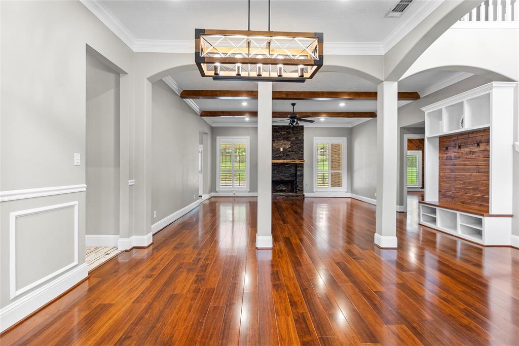 300 Broadmoor Drive, Huntsville, Texas image 5