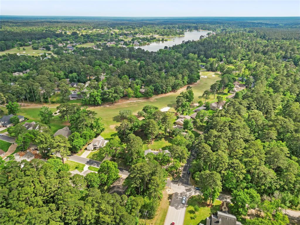 300 Broadmoor Drive, Huntsville, Texas image 36