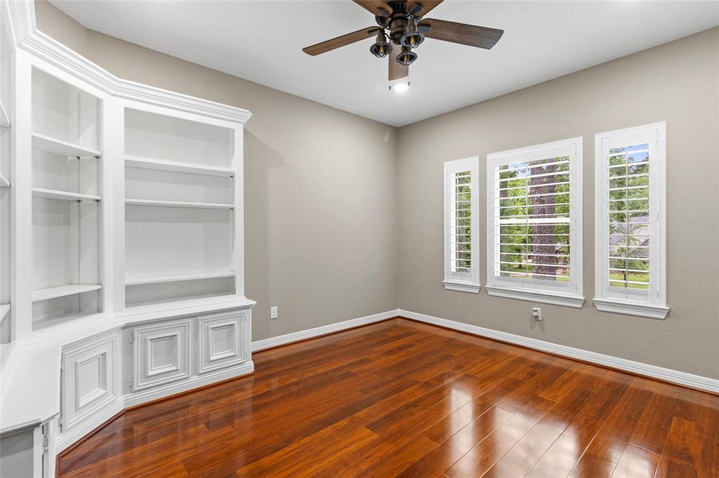 300 Broadmoor Drive, Huntsville, Texas image 26