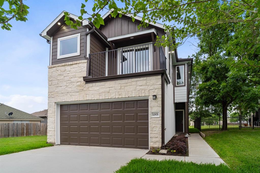 12975 Corona Court, Willis, Texas image 2