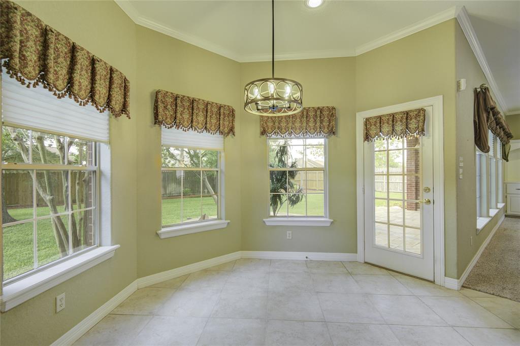 306 Williamsburg Avenue, Clute, Texas image 14