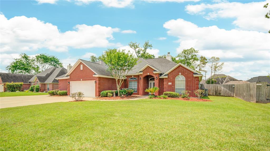 306 Williamsburg Avenue, Clute, Texas image 4