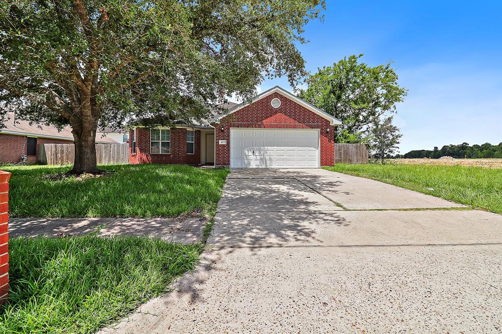 1877 Redwood Lane, Dayton, Texas image 2