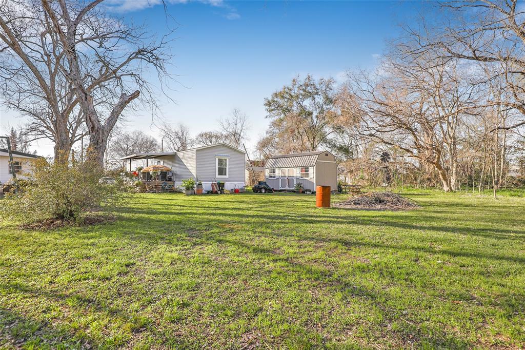 106 N 3rd Street, Highlands, Texas image 10