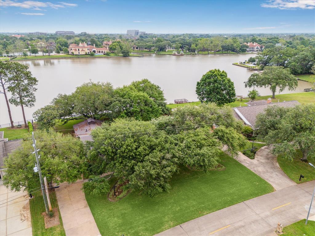 207 Lombardy Drive, Sugar Land, Texas image 49