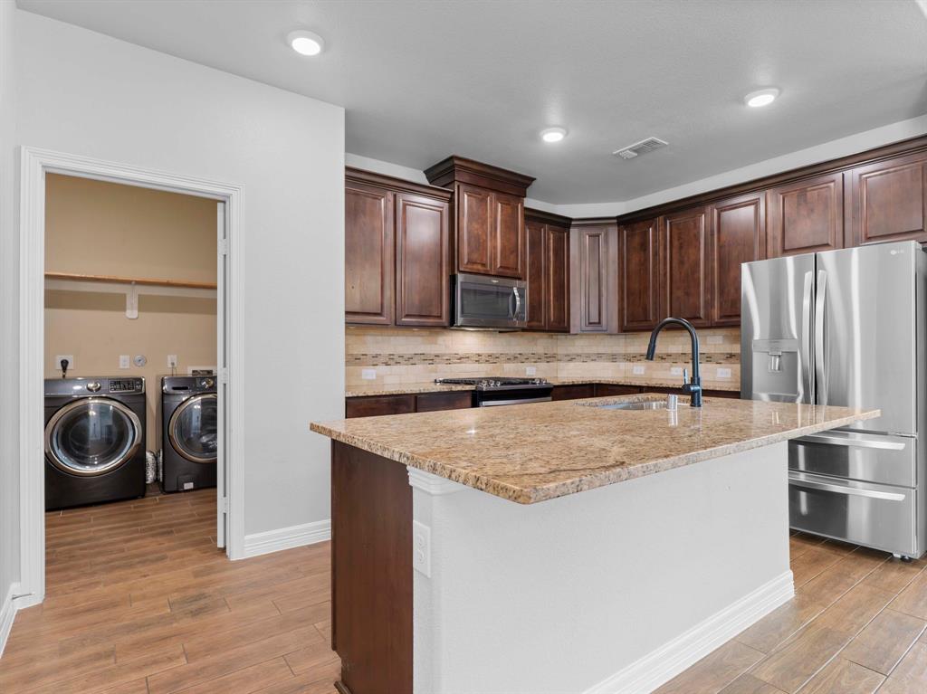 244 Mossy Meadow Drive, West Columbia, Texas image 10