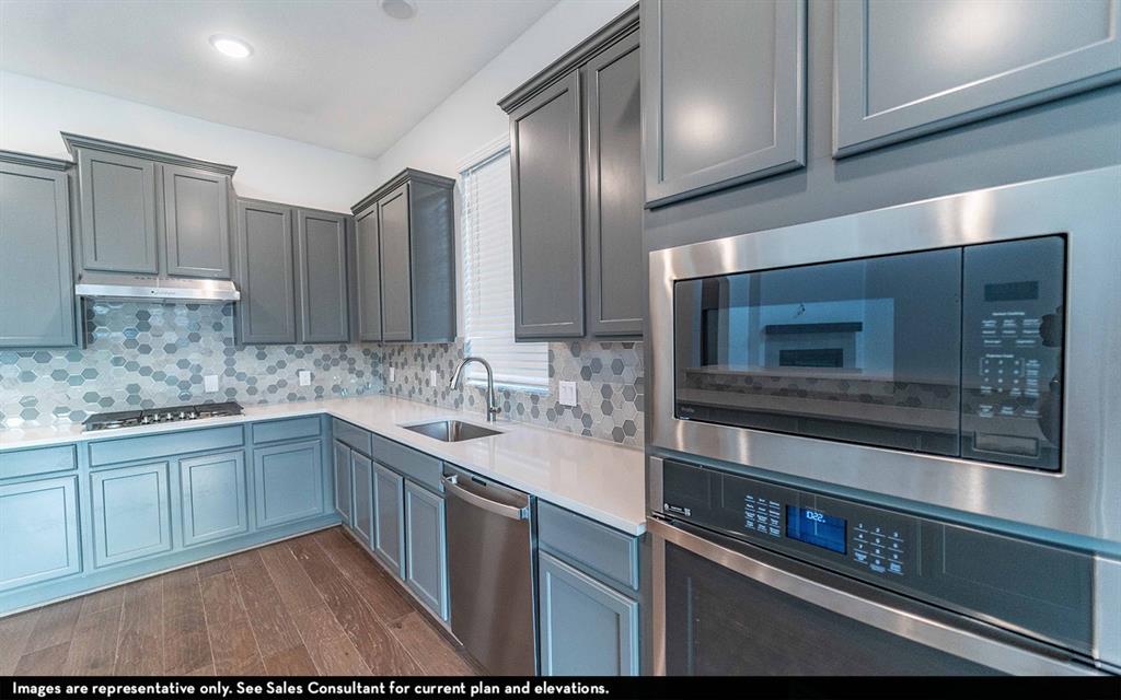 710 Woodbinde Drive, League City, Texas image 8