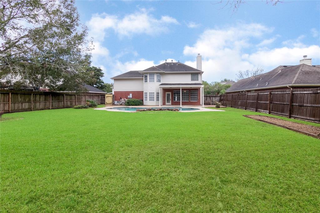 3916 Oak Dale Drive, Pearland, Texas image 2