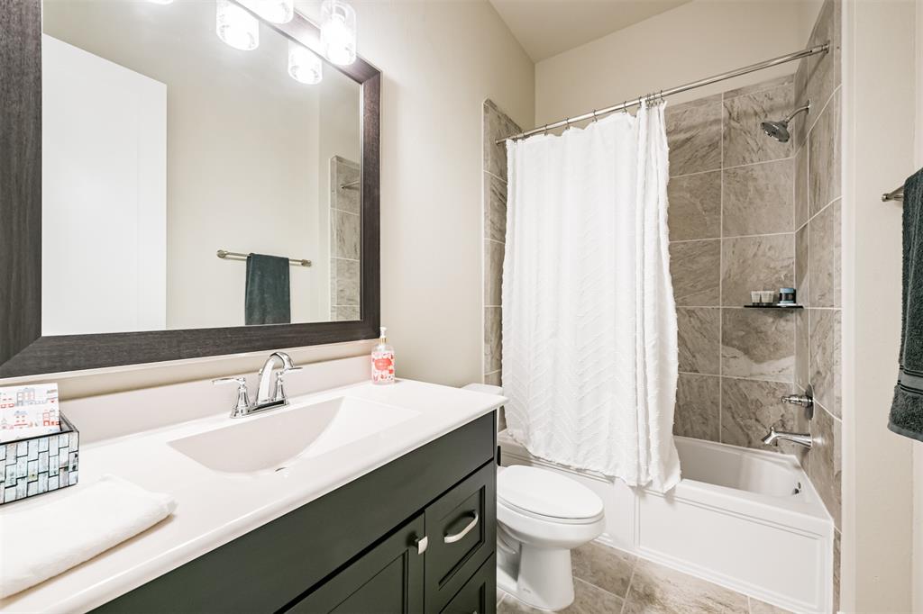 9515 Willard Drive, Manvel, Texas image 37