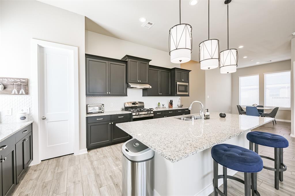 9515 Willard Drive, Manvel, Texas image 19