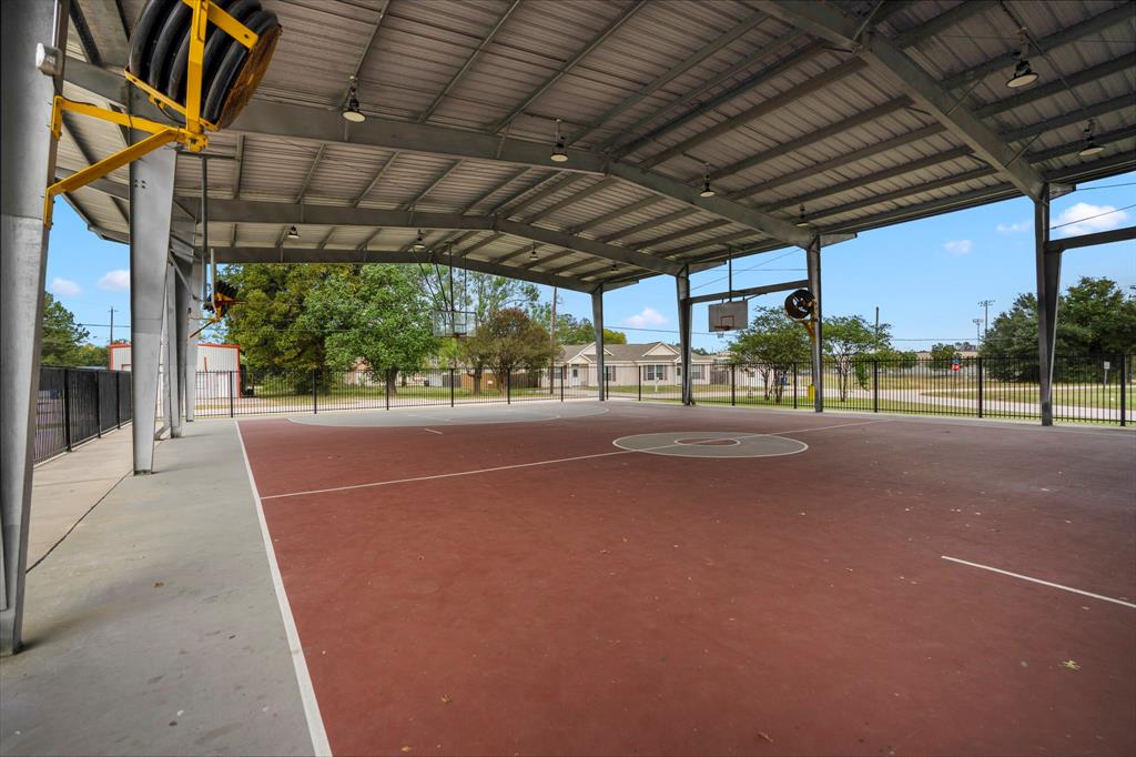 00 Holiday Street, Tomball, Texas image 28