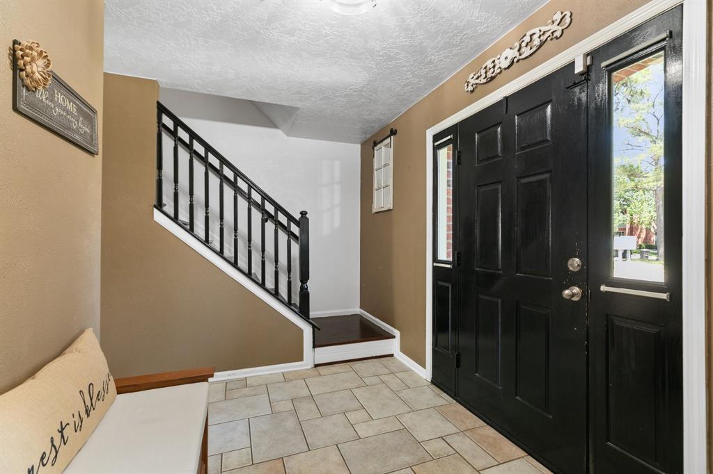 7827 Leaf Point Court