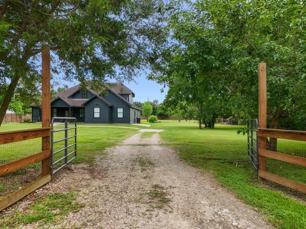 10476 County Road 190