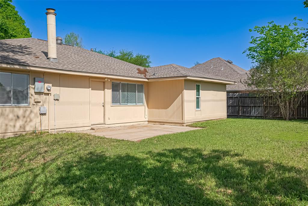2710 Hazy Creek Drive, Houston, Texas image 16
