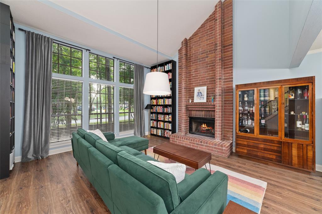 3 Whistlers Walk Place