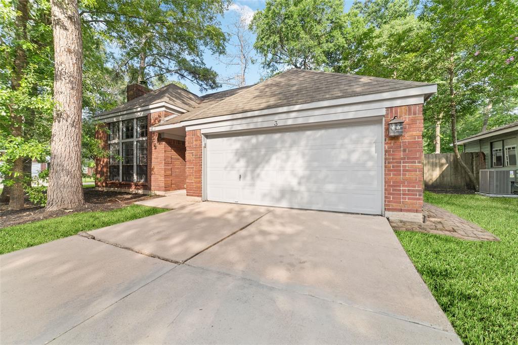 3 Whistlers Walk Place