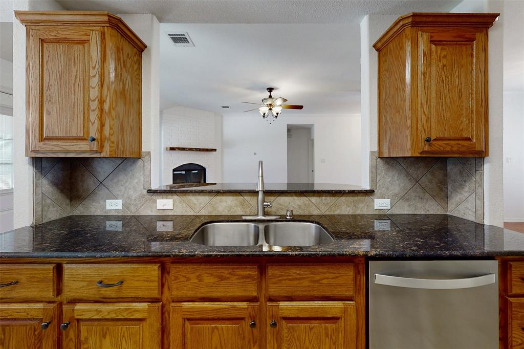4439 Vintage Hills Drive, Bryan, Texas image 6