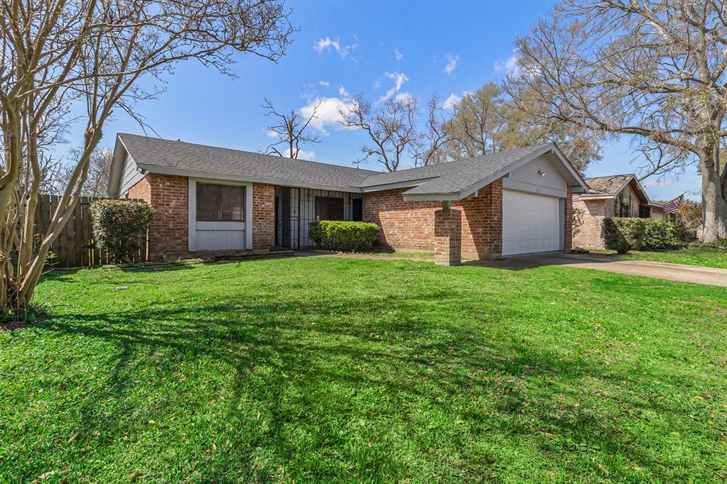 4915 Beechaven Street, Houston, Texas image 1