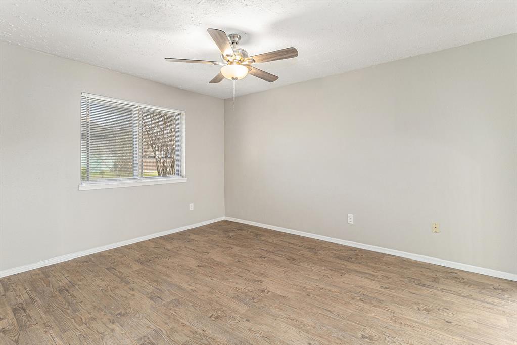 4915 Beechaven Street, Houston, Texas image 4