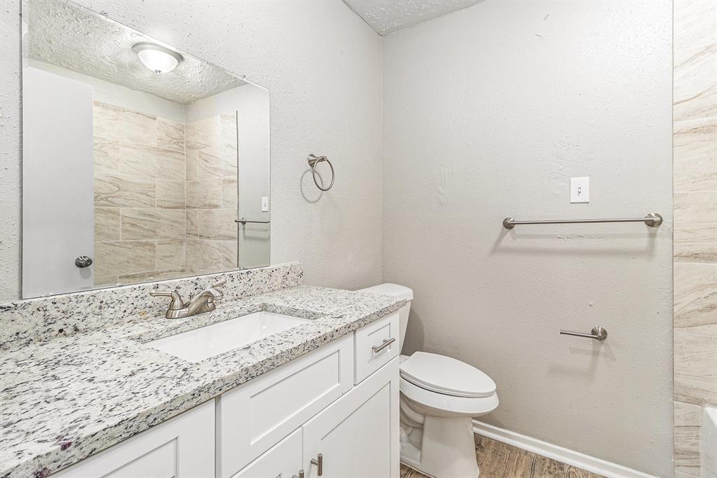 4915 Beechaven Street, Houston, Texas image 10