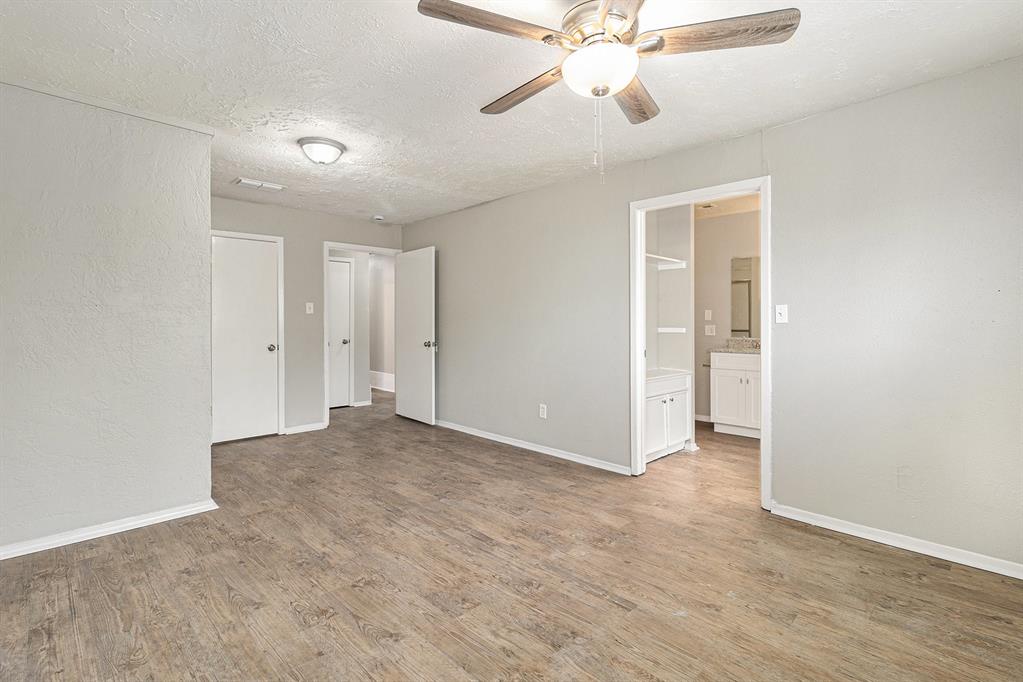4915 Beechaven Street, Houston, Texas image 12
