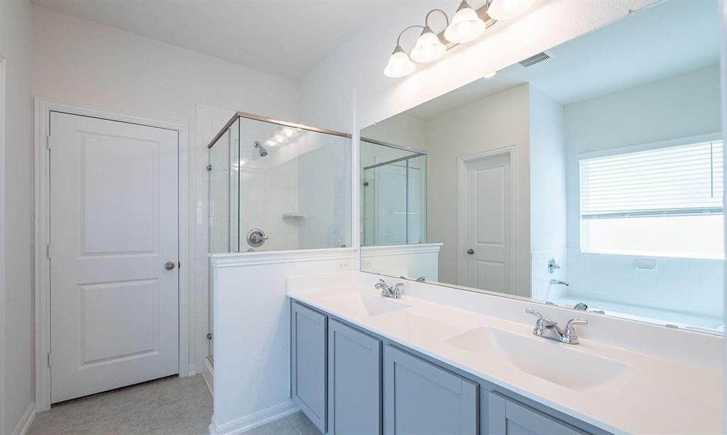 2307 Stonewater Cove, Texas City, Texas image 11