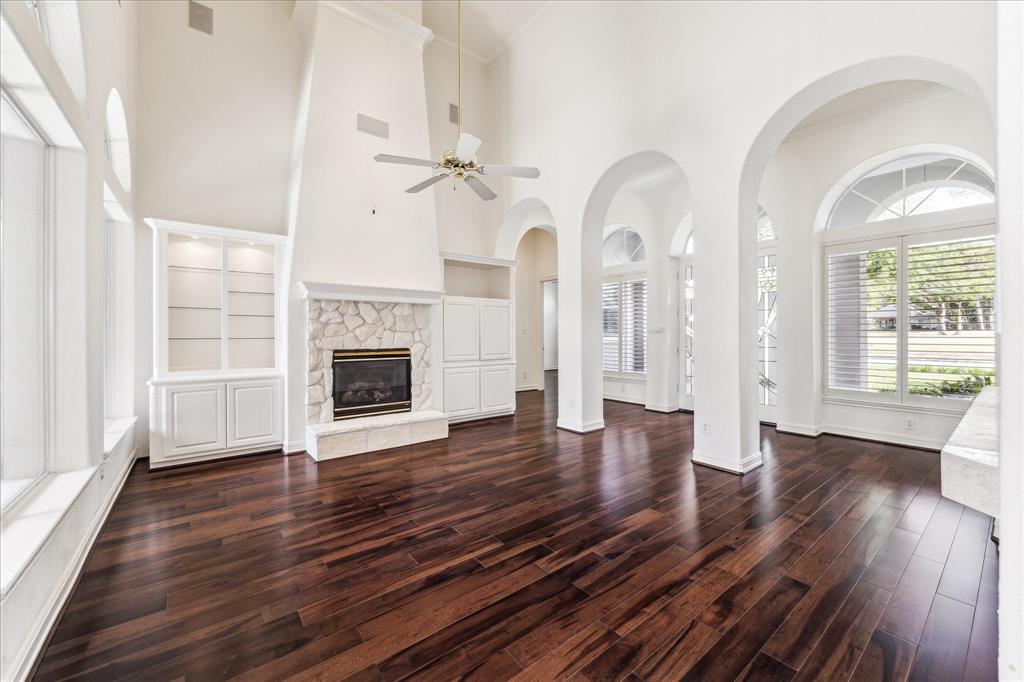966 Bentwater Drive