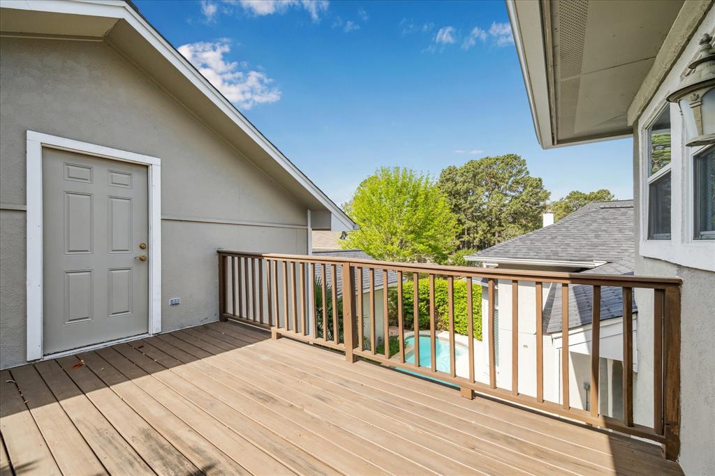 966 Bentwater Drive