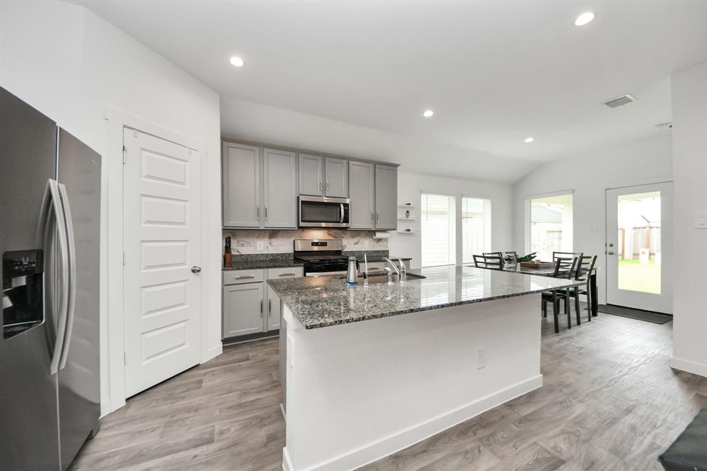 31811 Whittis Hill Way, Fulshear, Texas image 13