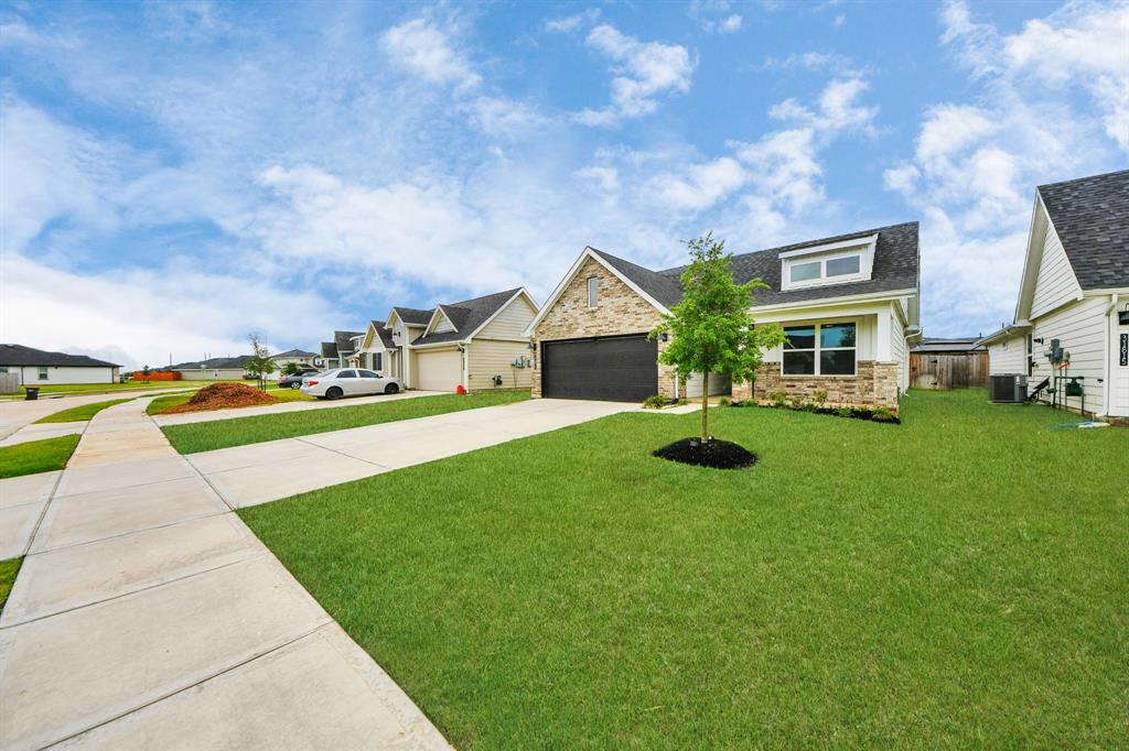 31811 Whittis Hill Way, Fulshear, Texas image 4