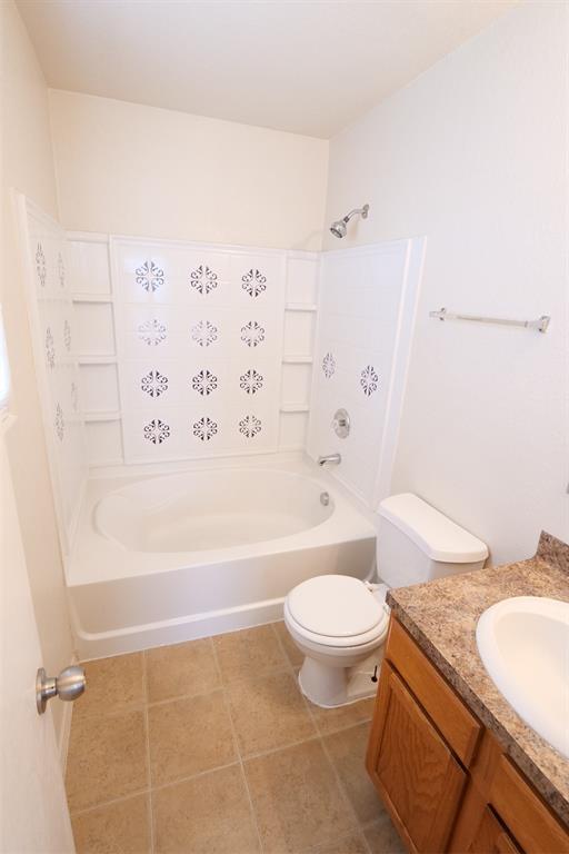 19018 Broken Lance Lane, Cypress, Texas image 13