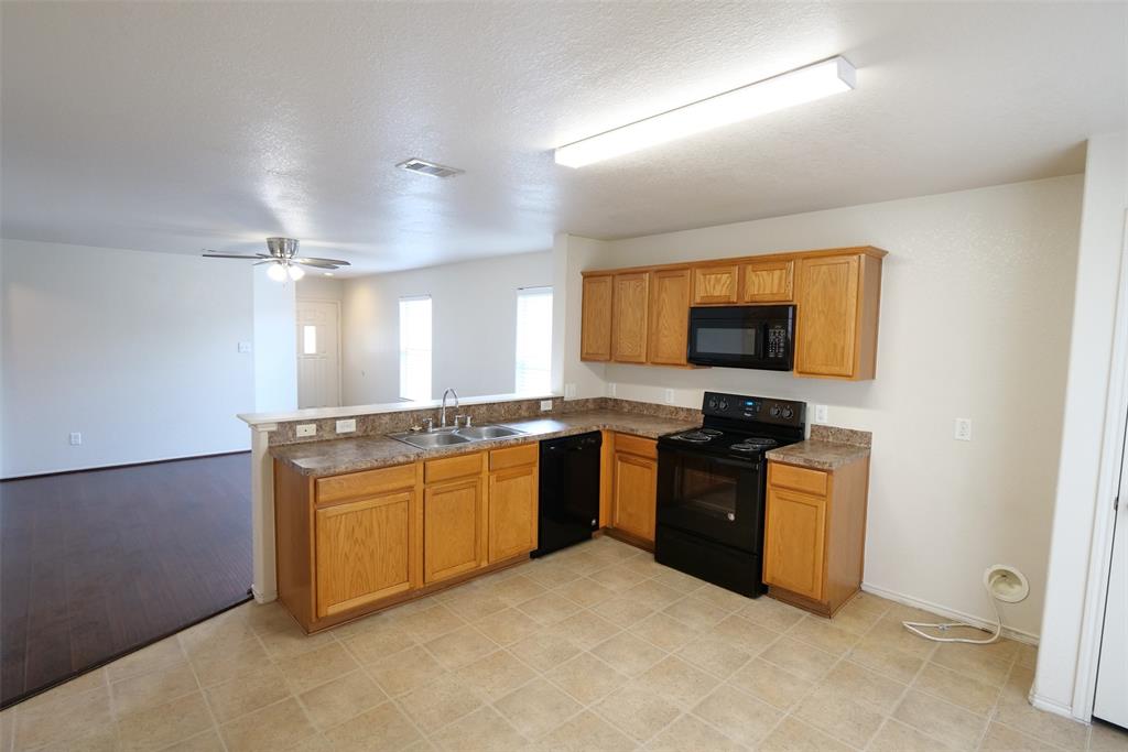 19018 Broken Lance Lane, Cypress, Texas image 7