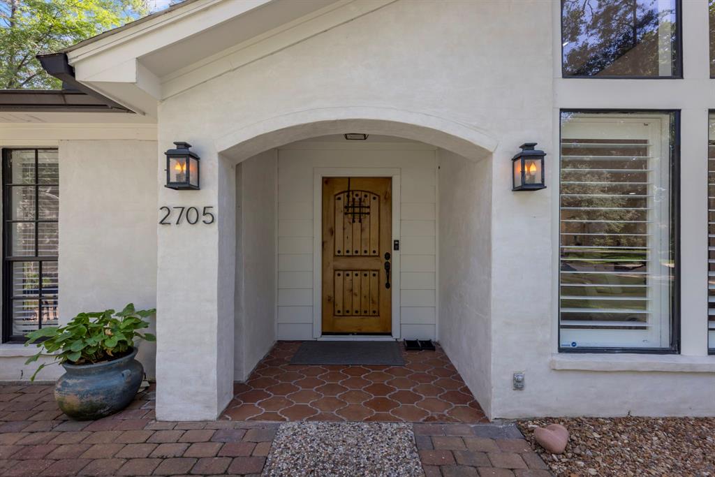 2705 Crossvine Circle, The Woodlands, Texas image 3