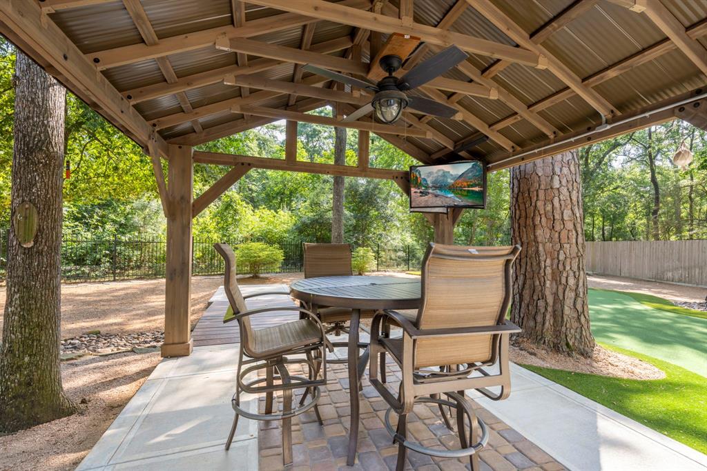 2705 Crossvine Circle, The Woodlands, Texas image 30