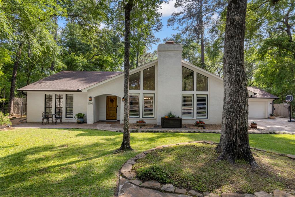 2705 Crossvine Circle, The Woodlands, Texas image 2