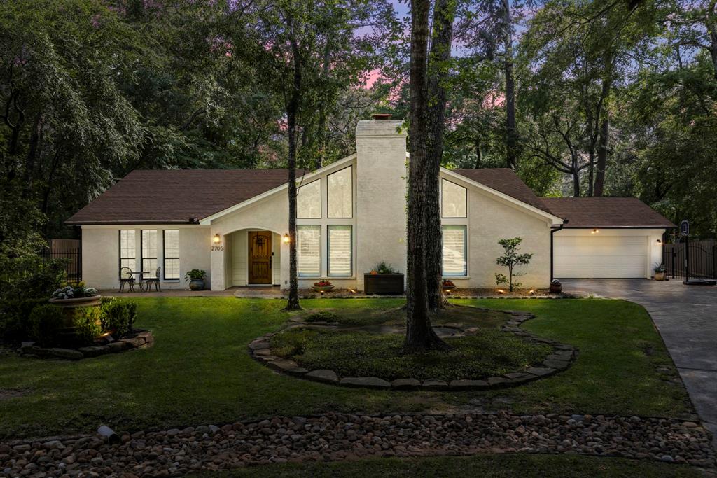 2705 Crossvine Circle, The Woodlands, Texas image 1