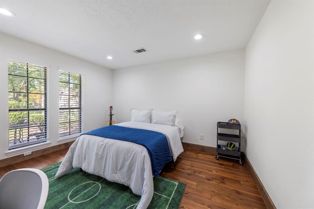 2705 Crossvine Circle, The Woodlands, Texas image 23