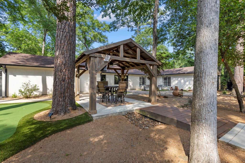2705 Crossvine Circle, The Woodlands, Texas image 29