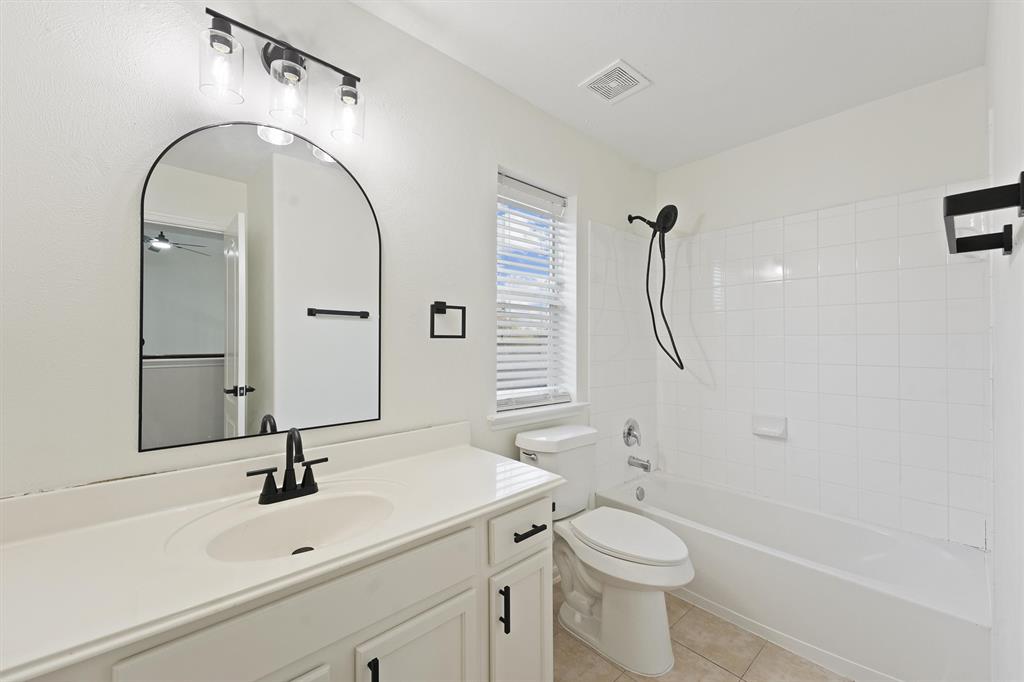 17314 Lake Clark Lane, Humble, Texas image 23