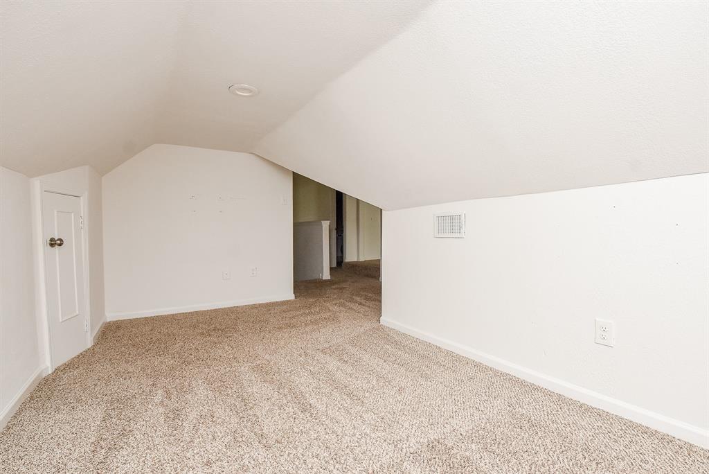 1049 Misty Cliff, Dickinson, Texas image 35