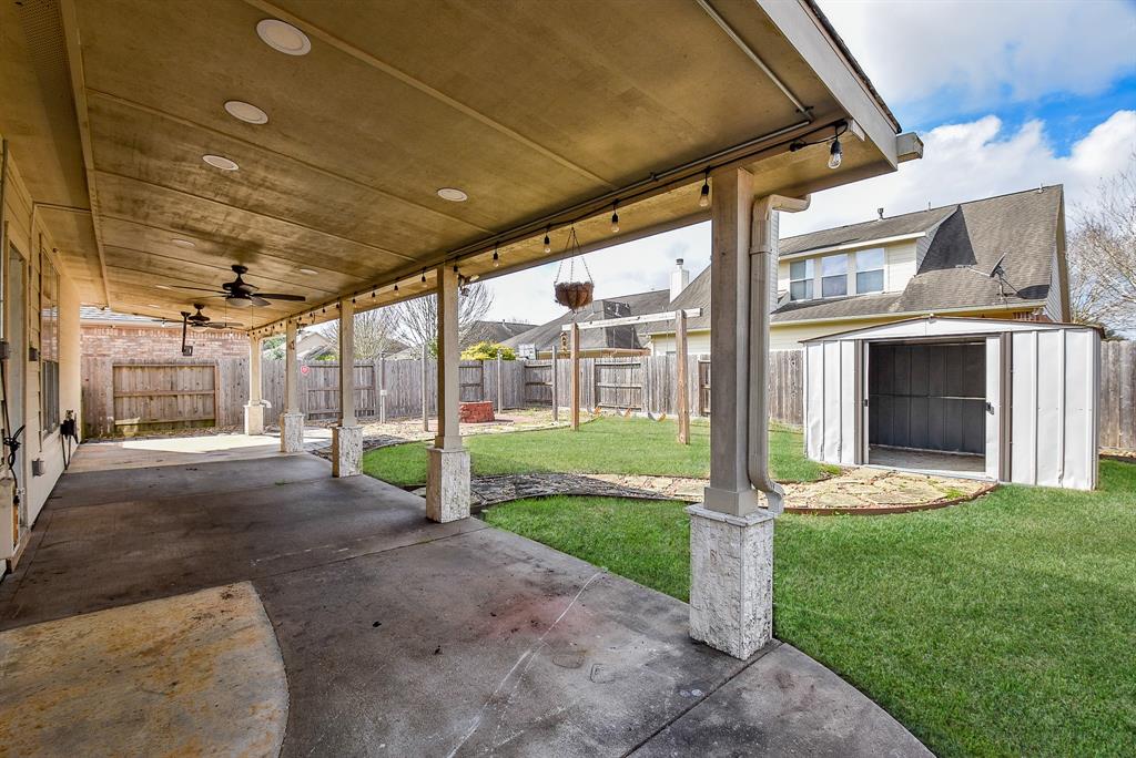 1049 Misty Cliff, Dickinson, Texas image 37